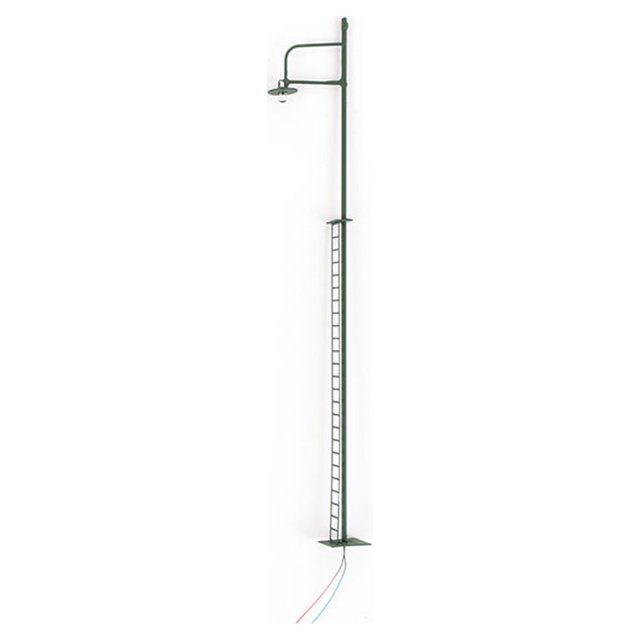 mmirethe Model Train Lamppost with Ladder Home Landscape Decorations LED Railway Light Miniature Single-Head Track Lamp Table Toys Green(Scale 1:120)