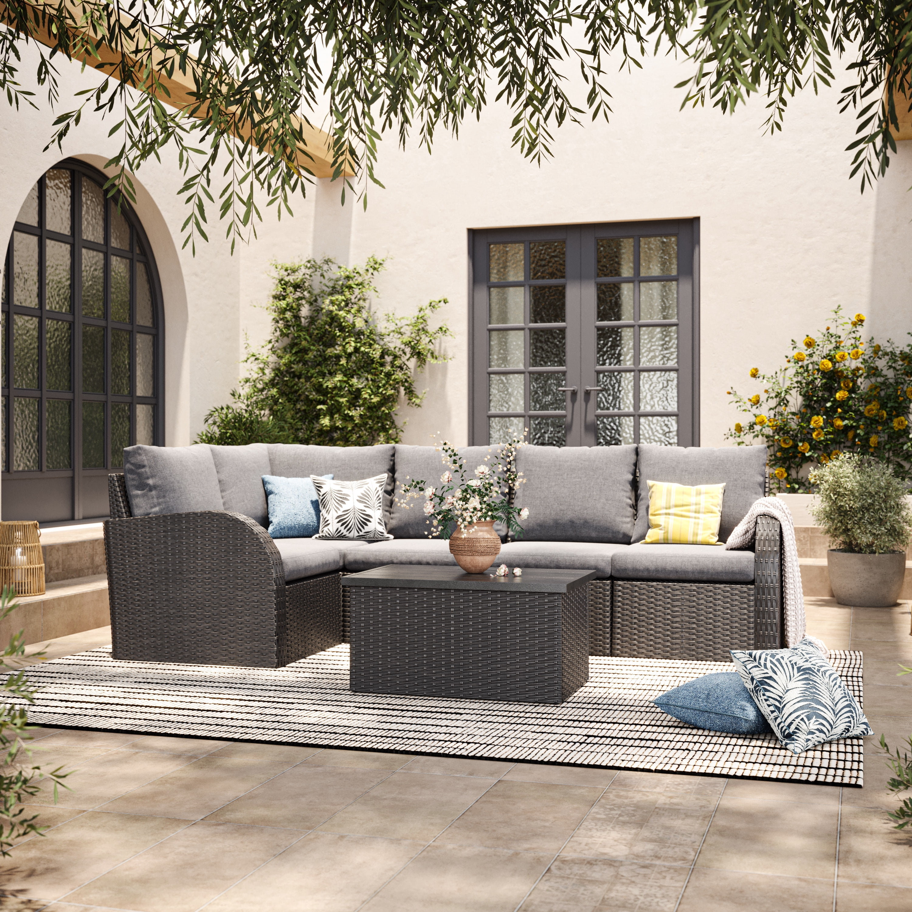Salon de jardin d'angle CorLiving Brisbane en résine tressée résistante à la rouille, rotin et acier, avec coussins, anthracite/gris clair