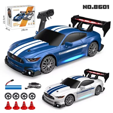 AIGIA Voiture RC Drift 30 Km/h 1/24 2,4 GHz 4WD Télécommande Sport Course Véhicule sur Route