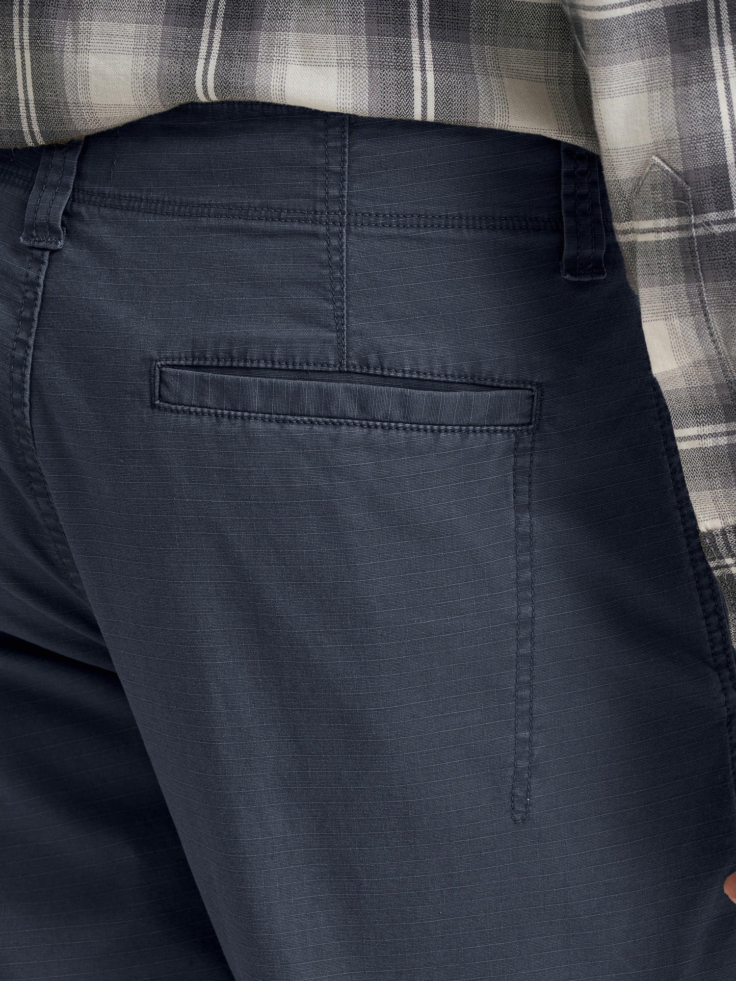Pantalon cargo pour hommes Wrangler® Core à coupe décontractée