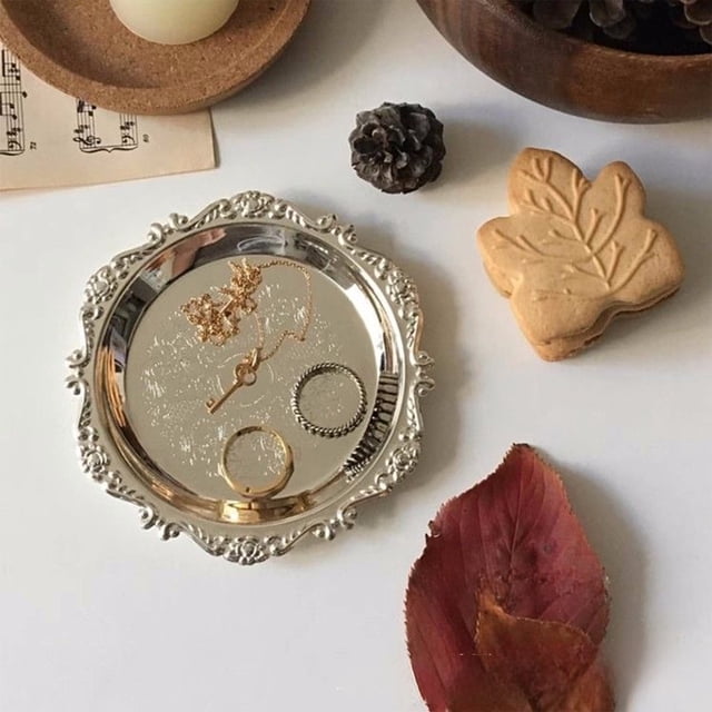 Vaidha Retro European Style Gold Metal Plates With Exquisite Small Plates Jewelry Tray Photo Props Dessert Plates