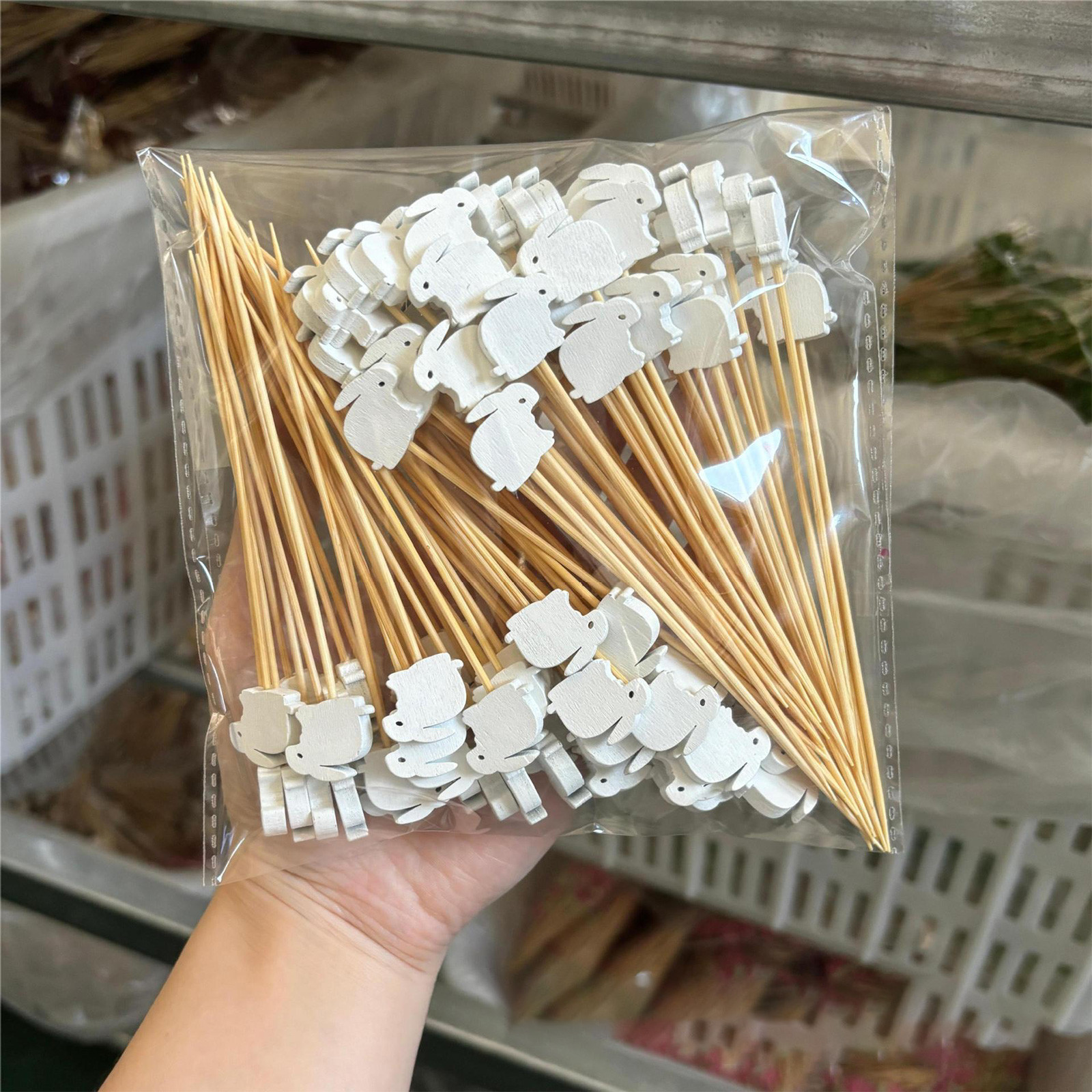 TIMIFIS Wooden Toothpick, Easter Toothpick Exclusive Fruit Stick Bar Restaurant Decoration Disposable Bamboos Fruit Stick Home Decor