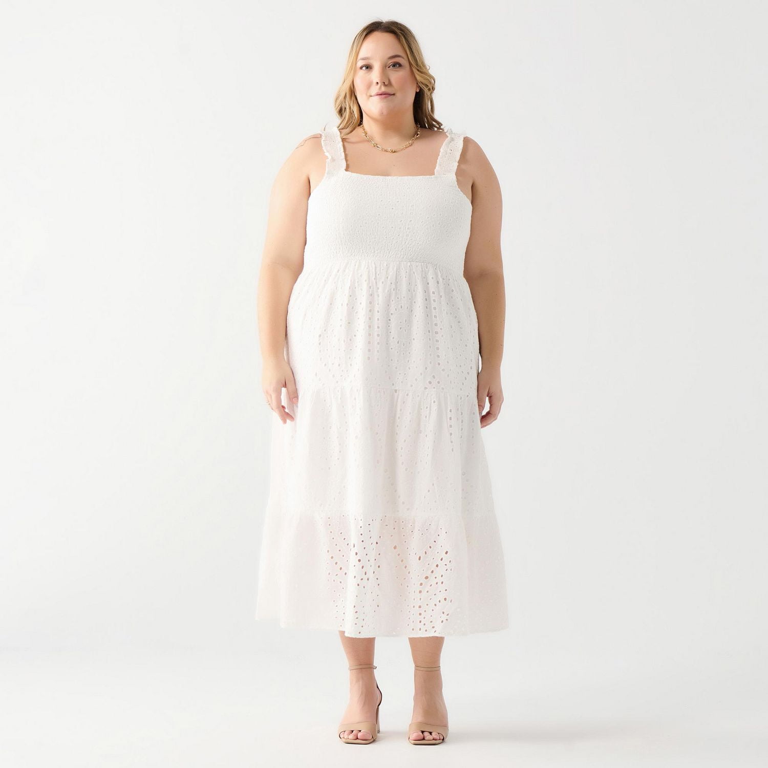 DV Robe longue à corsage smocké en dentelle et œillets