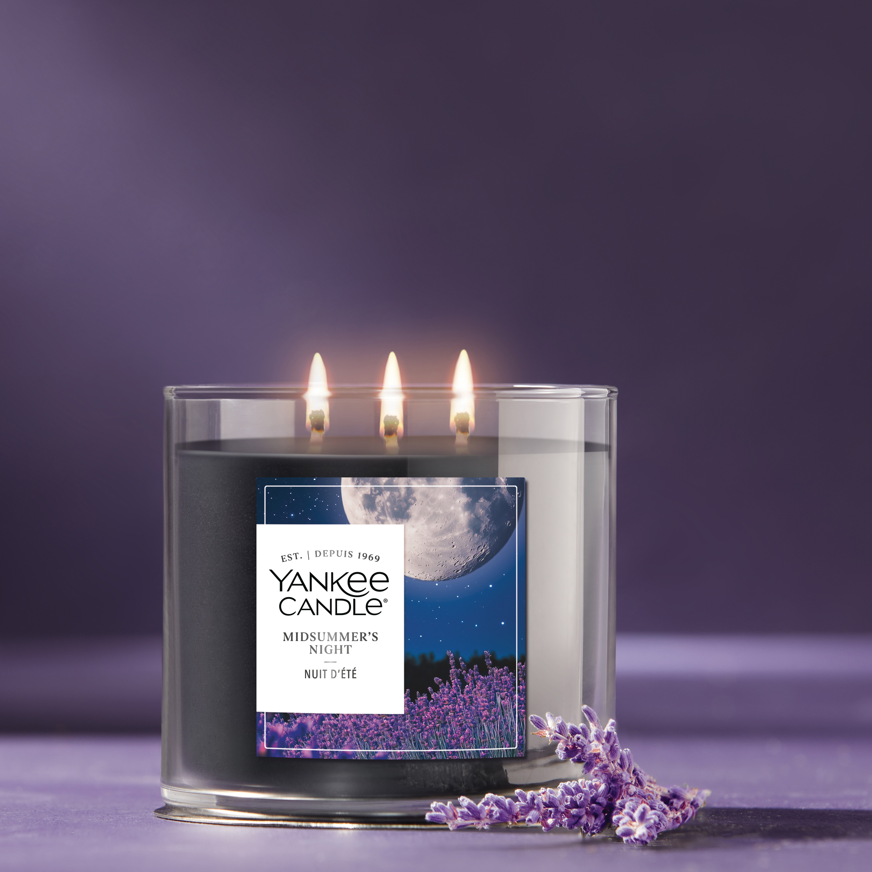 Bougie Yankee Candle en pot à 3 mèches, parfumée avec jusqu’à 40 heures de temps de combustion, mélange de cire de soya pour un parfum constant et durable