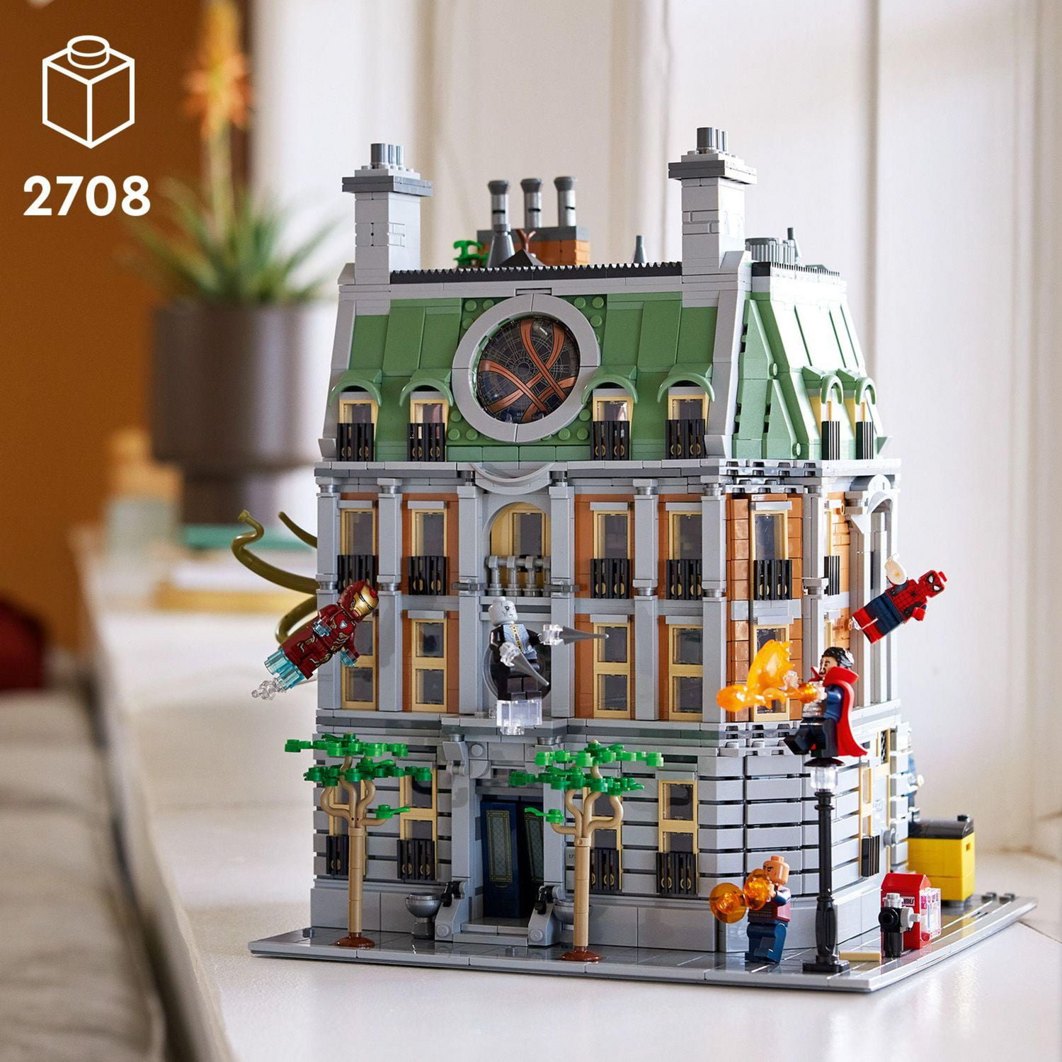 LEGO Super Heroes Le Saint des Saints 76218 Ensemble de construction (2708 pièces)