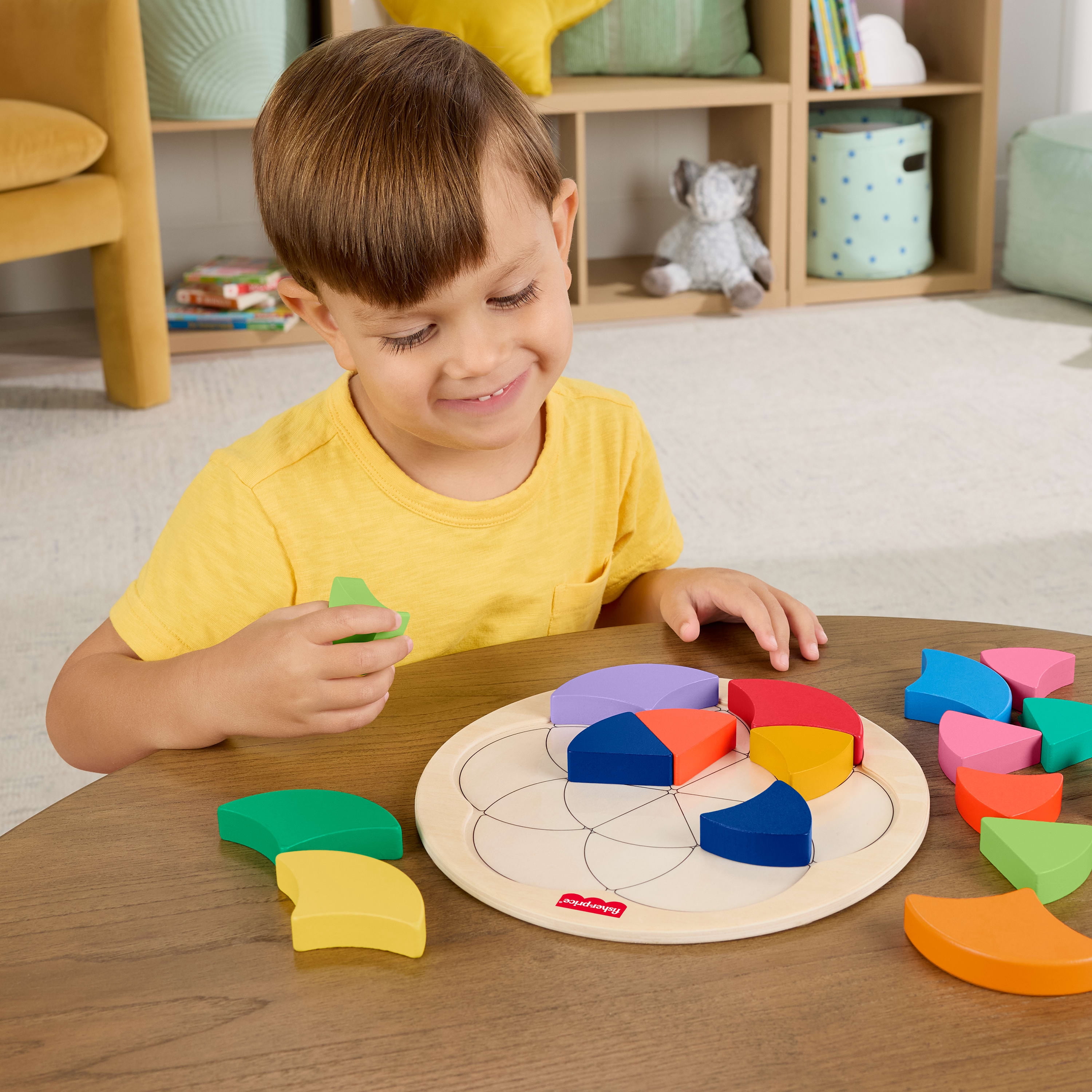Casse-tête en bois de la roue des couleurs de Fisher-Price, jeu de tri des formes pour les enfants d’ge préscolaire, 19pièces en bois