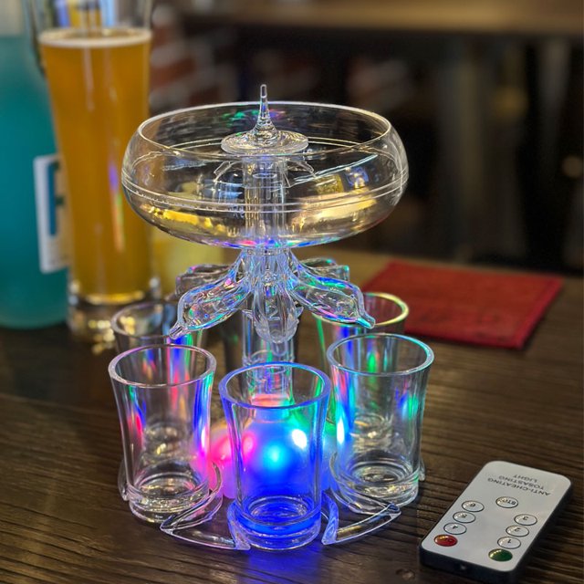 Ensemble Distributeur de Vin et Liqueur en Acrylique Blanc avec 6 Verres, Module de Division 2e Génération Efficace, Design Léger 352g – Comprend Brosse et Ouvreur pour Fêtes, Rassemblements et Distribution Uniforme des Boissons