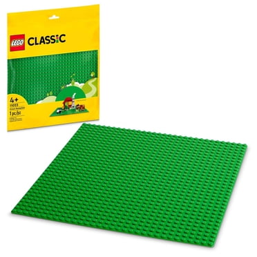 LEGO Classic Green Baseplate, Square 32x32 Stud Foundation to Build and Display Brick Creations, Great for Grassy Nature Landscapes and Creative Play, 11023