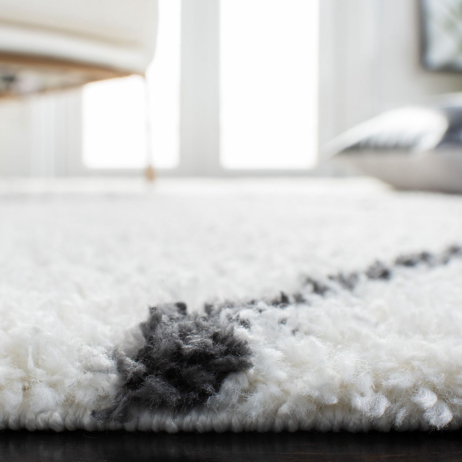SAFAVIEH August Delroy Tapis Géométrique Shag