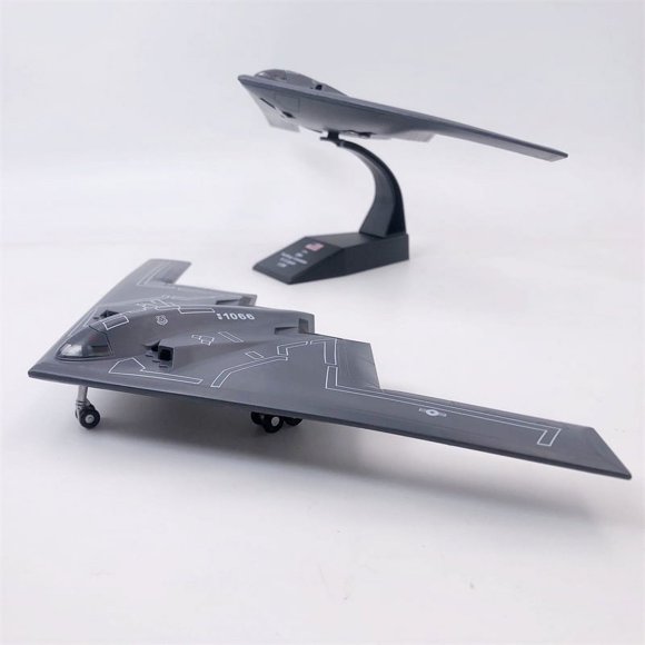 Us B2 Strategic Fighter Aircraft Plane Model Airplane Alloy Model Diecast 1/200 Metal Planes