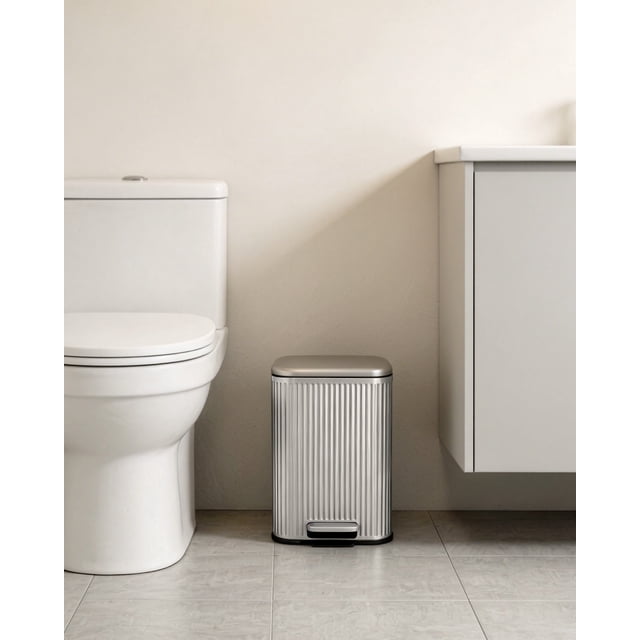 5L Stainless Steel Step Trash Can with Soft Close Lid and Removable Bucket, Rust-Resistant Fluted Finish, Fingerprint-Proof, Odor Control, Anti-Slip Base, Stay-Open Lid, 21.0*18.8*27.9cm