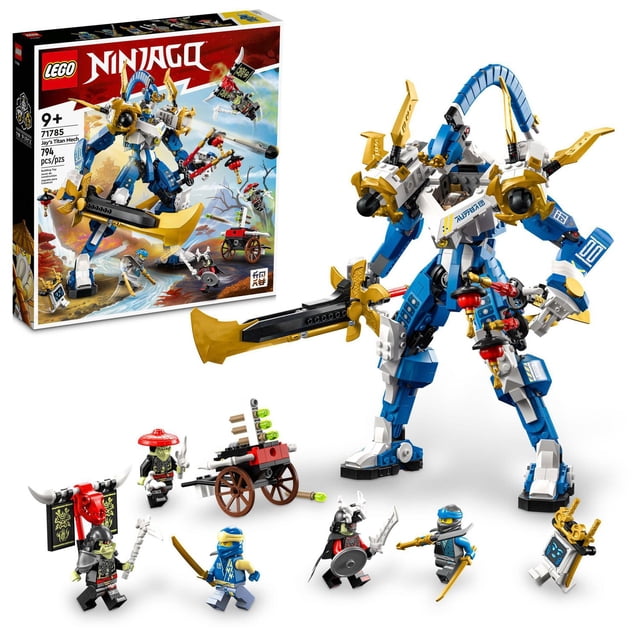 LEGO NINJAGO Jay's Titan Mech 71785 Présente un Mécha Articulé Bleu et Or avec une Grande Lame de dragon, Deux Épées katana et des Tireurs à Clous d'Épaule, plus Cinq Minifigurines Incluant Jay, Nya, un Bot Pixal et Trois Guerriers à Os Verts avec des Armes et une Arbalète de Tir à Clous sur un Chariot, Montré avec la Boîte de Ensemble.