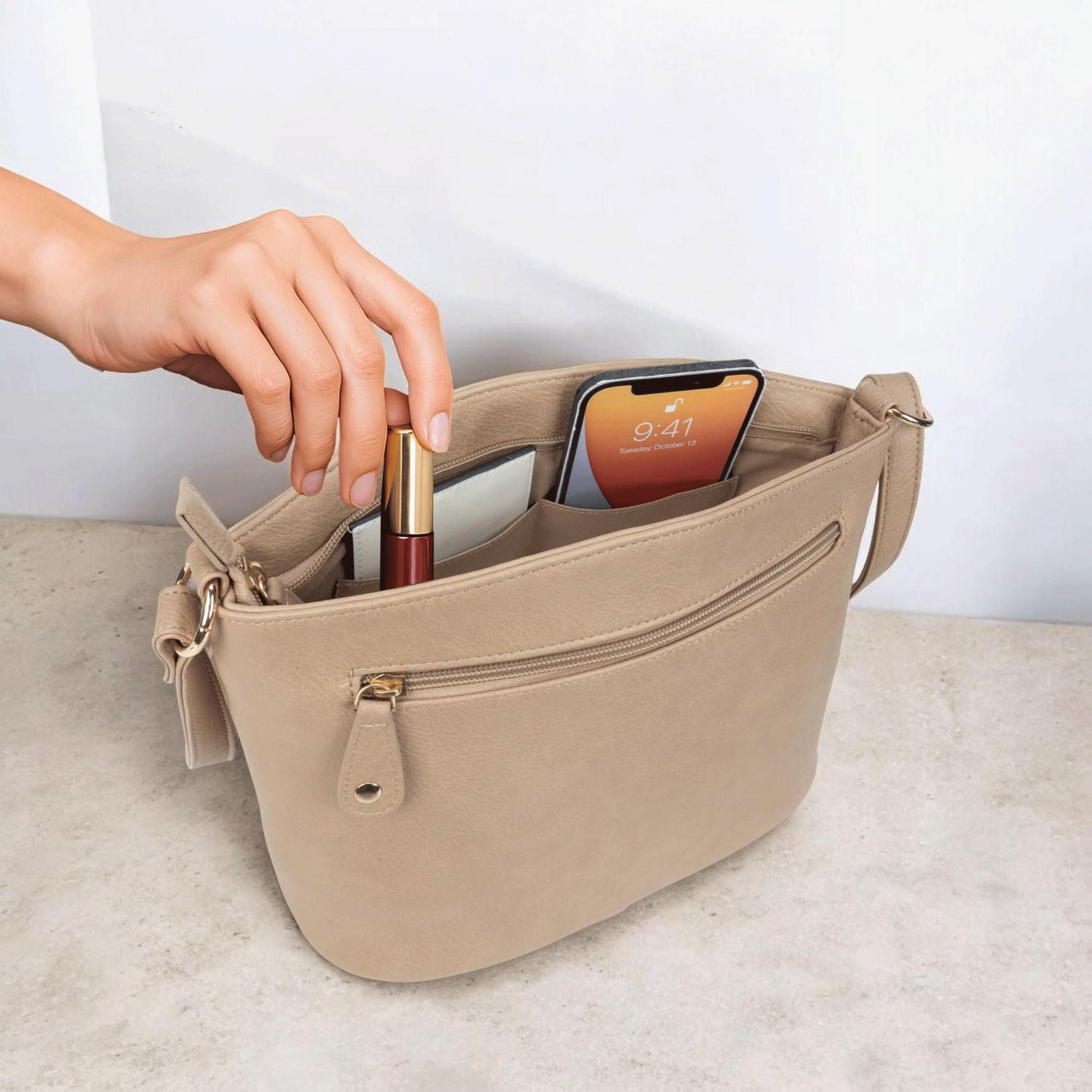 Sac à bandoulière femme à plusieurs compartiments Time and Tru