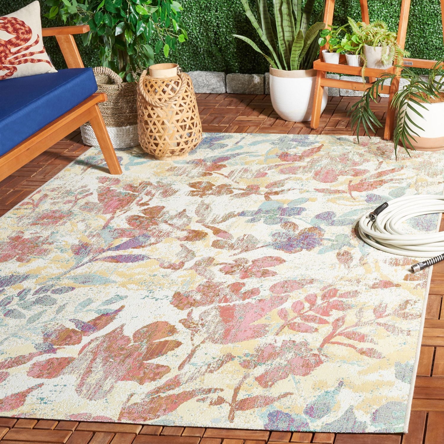 SAFAVIEH Barbados Andy Floral Indoor/Outdoor Area Rug