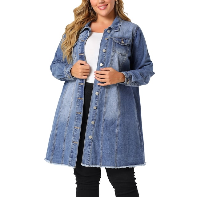 GRACE & GRANDEUR Veste en Denim Mi-Longue à Manches Longues pour Femme Grande Taille, Déchirée, de Couleur Bleu Uni. La Veste Présente une Coupe Décontractée avec Col Rabattu, Fermeture à Boutons et Ourlet Effiloché. Elle Comprend des Poches Poitrine et Latérales, des Manches Longues et des Coutures Verticales pour un Style Classique et Féminin. Fabriquée en 85 % Coton et 15 % polyester, Elle s'Agence Bien avec des Chandails, t-shirts Ou Robes pour des occasions Décontractées Ou chic. Montrée sur un Modèle Portant la Taille 1X.
