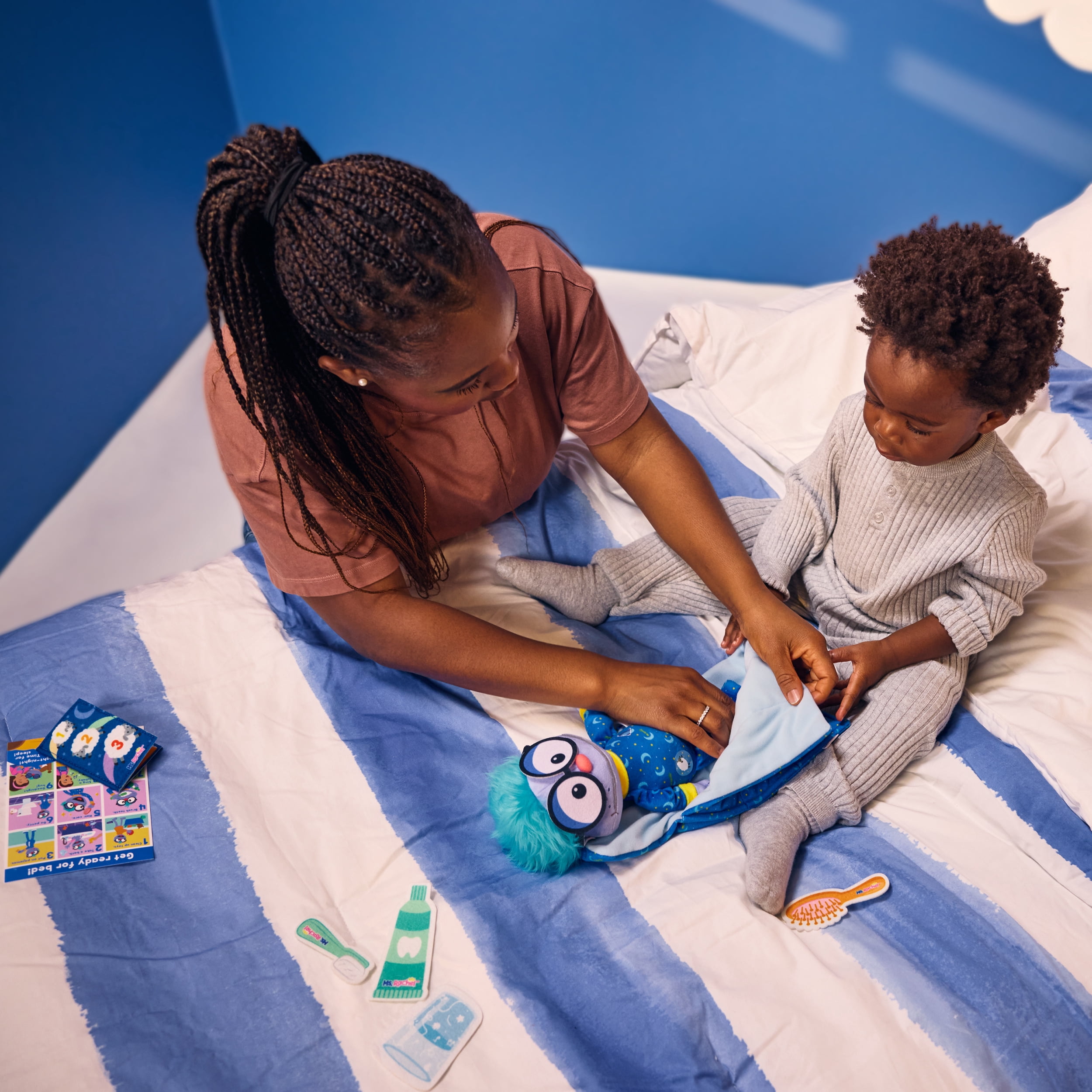 Ms. Rachel, Bonne nuit Frankie, Coffret pour le coucher, peluche de 27,9 cm avec sac de couchage et accessoires, jouets pour tout-petits, pour filles et garçons de 18 mois à 3 ans et plus