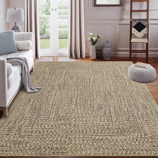Garvee Tapis de 8 Pieds X 10 Pieds pour Aire, Tapis Imprimé Tressé Jaune, Exposé dans un Décor de Salon Douillet avec un sofa Blanc, un pouf et des accents Décoratifs. Ce Tapis Intérieur Lavable à la Machine Présente un Motif Imprimé Tressé, un Endos Antidérapant en Caoutchouc TPR et une Hauteur de Poil de 0,23 Po. Fabriqué en polyester durable, Il Convient aux Zones Très Passantes comme les Salons, les Chambres et les Salles à Manger. le Tapis Allie des Tons Naturels pour une Esthétique de Style Ferme et Est Sécuritaire pour les Enfants, les Animaux de Compagnie