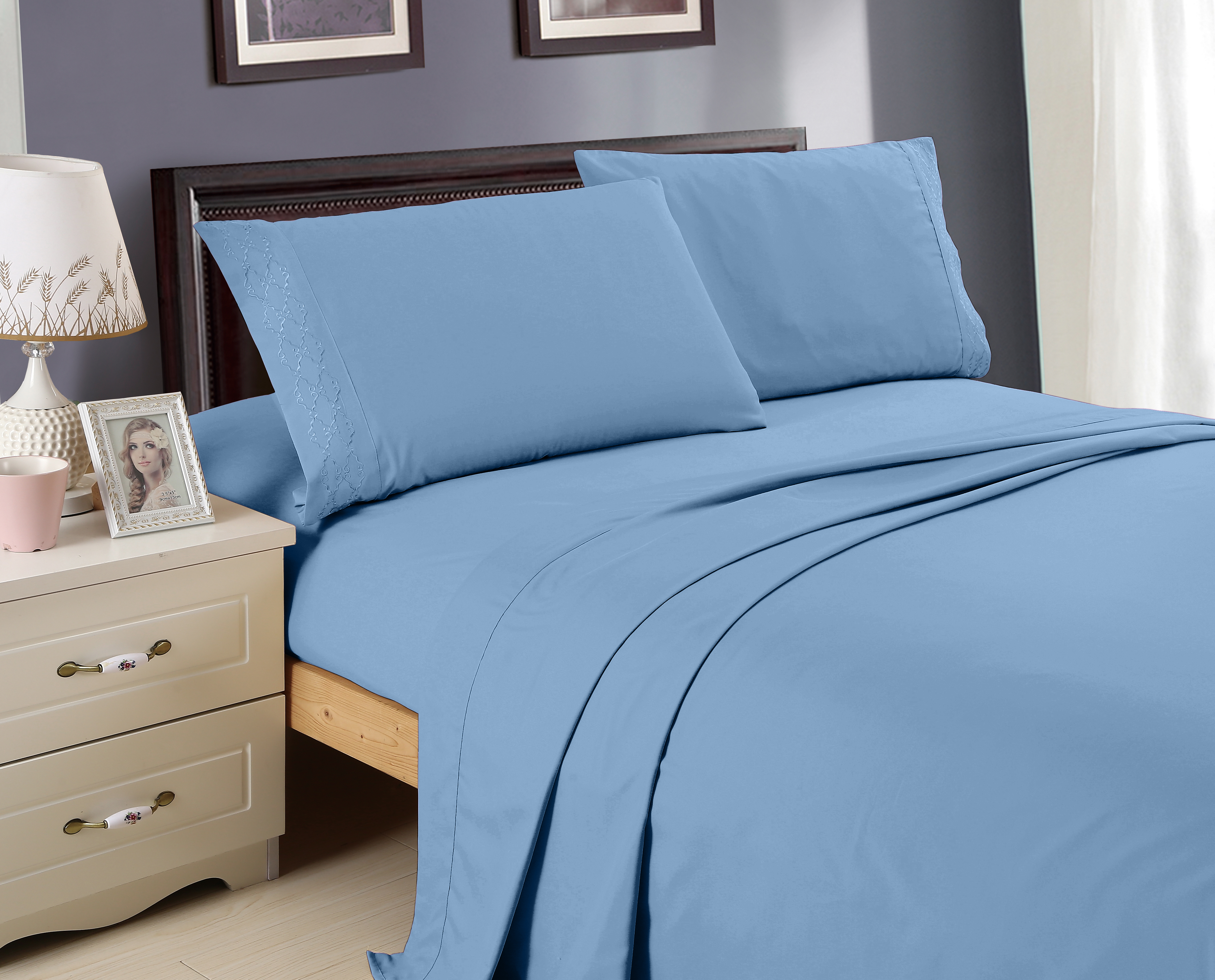 Italian Design 1800 Series Egyptian Comfort Super Soft Embroidery 4 Piece Sheet Set (King, Blue)