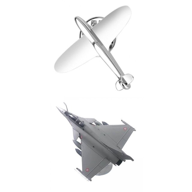 1:72 Avion de Chasse Rafale Modèle de l'Air Force Moulé sous Pression Décoration Cadeau Mettant en Vedette un Modèle Gris en Alliage Moulé sous Pression du jet de Chasse Rafale. le Modèle Est Exposé sur un Support, Présentant Son design Détaillé et Son Échelle Précise. Convient aux Collectionneurs et aux Passionnés, Il Mesure Environ 21x16x8 cm et Comprend une Broche. Idéal pour une Utilisation Décorative dans les Salons, Bureaux Ou Cafétérias.