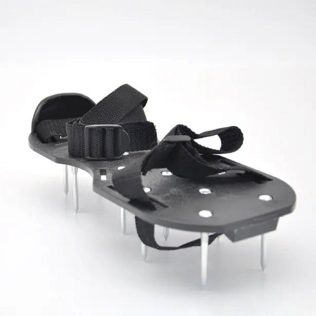 HLONK Heavy Duty Lawn Aerator Shoes with Adjustable Straps