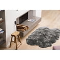 thumbnail image 2 of TAPIS QUATTRO EN PEAU DE MOUTON NOUVELLE-ZÉLANDE 4'X 6', 2 of 4