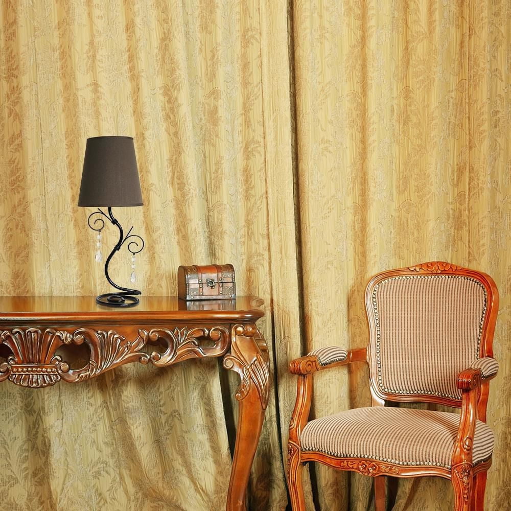 Lampe de table en vigne torsadée Simple Designs avec abat-jour en tissu et cristaux suspendus