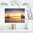 thumbnail image 1 of Brooklyn Bridge Panorama Ciel Jaune - Impression sur Toile Paysage Urbain, 1 of 3