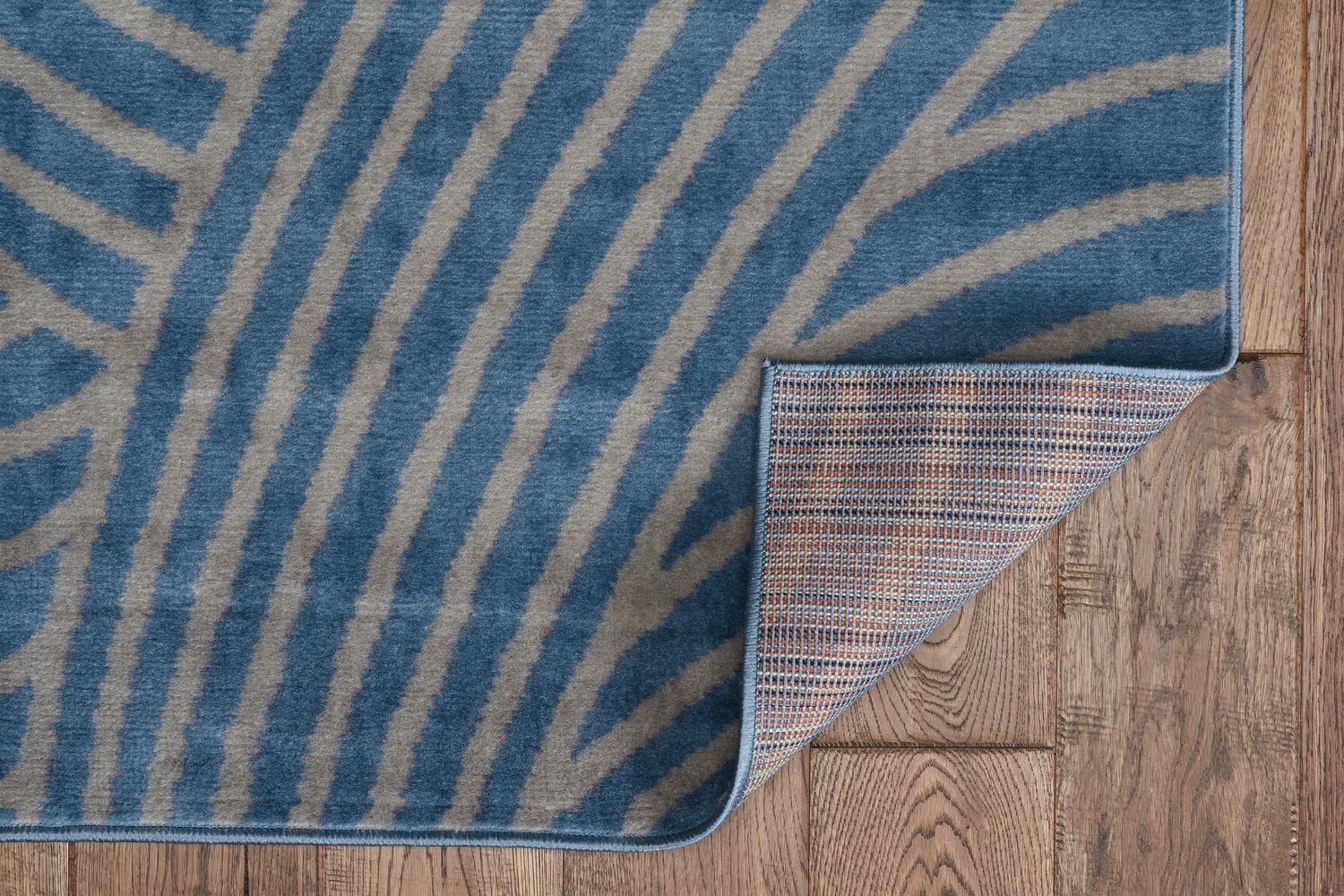 Tapis Capri Binya bleu & gris clair de 4 pi 3 po x 7 pi 3 po