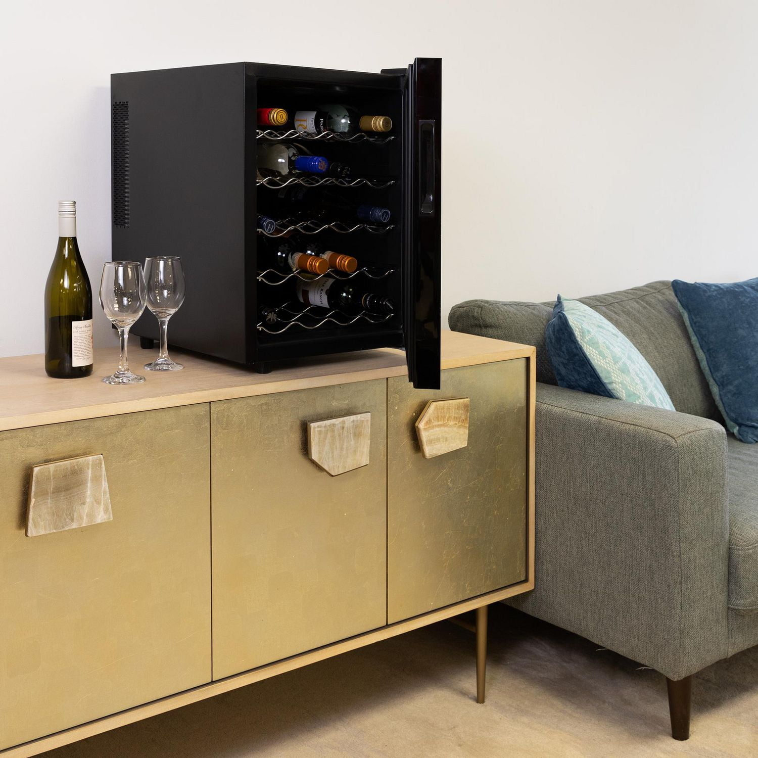 Koolatron 20 Bottle Thermoelectric Wine Cooler, Freestanding Wine Fridge with Digital Controls