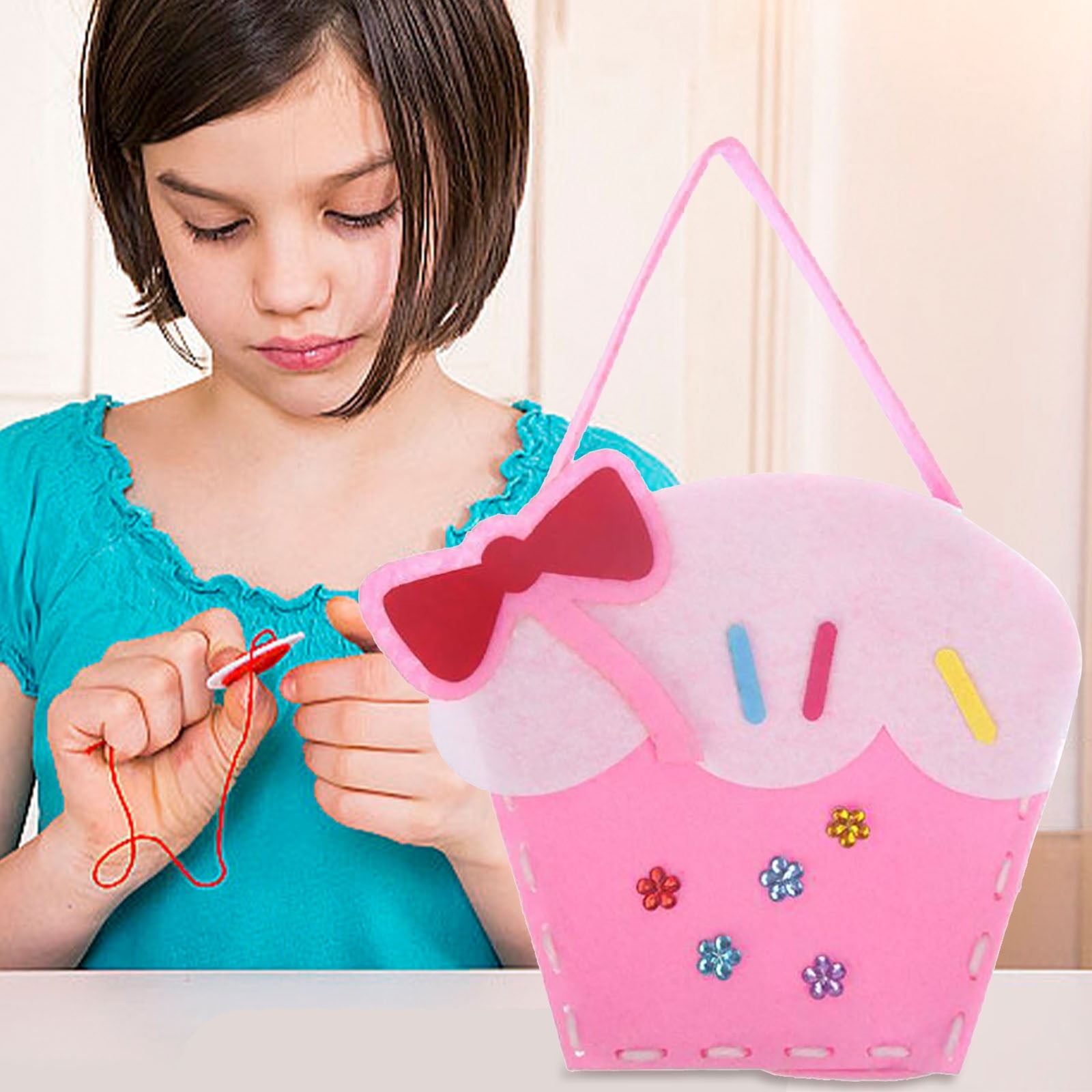 Kit Couture Enfant 14 Pièces – Dinosaures En Feutre – Aiguilles Plastique – Bricolage Créatif Débutant Dès 6 Ans