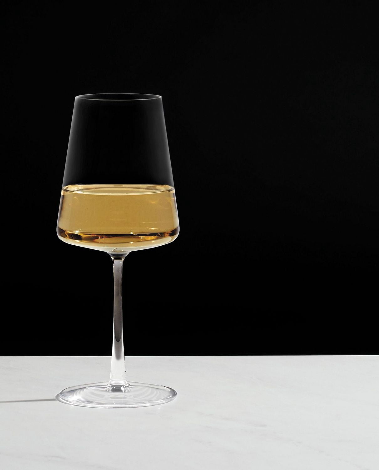 Verre clair évasé de vin blanc avec tige, 4 paquets
