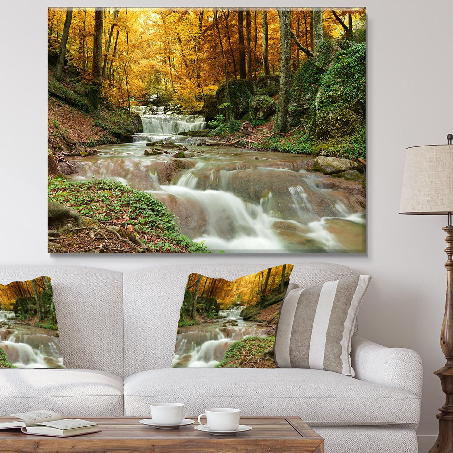 Designart Cascade de la forêt avec des arbres jaunes Art mural sur toile
