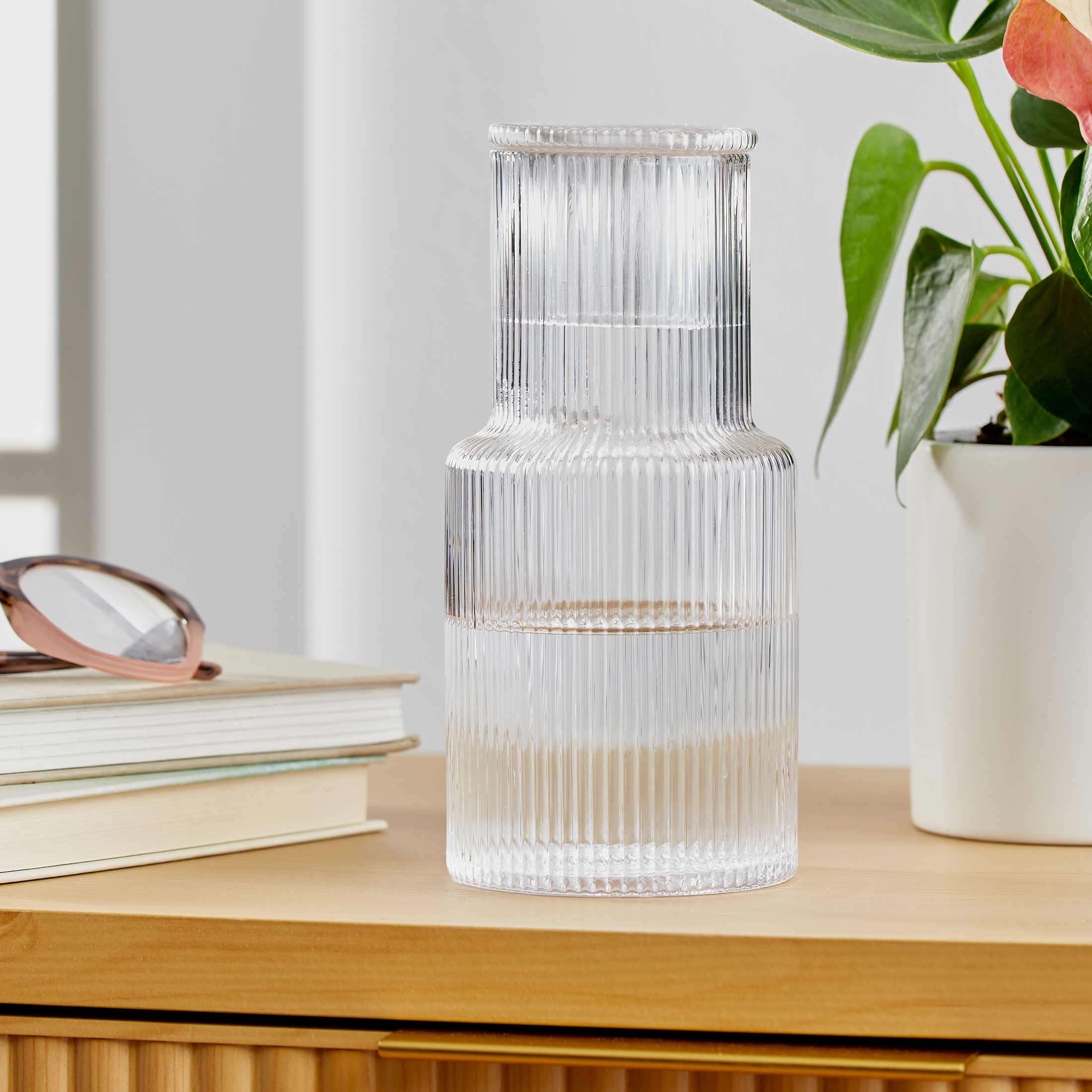 Better Homes & Gardens Glass Carafe à côtes de 30 oz, clair