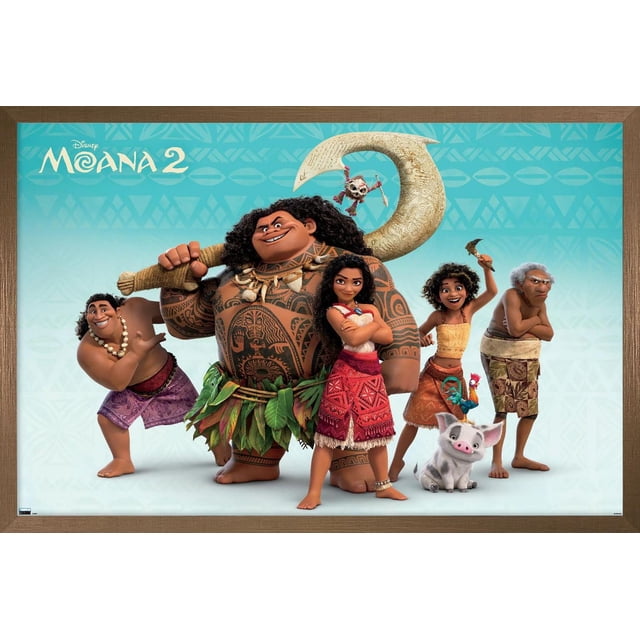 Disney Moana 2 - Affiche Murale de Groupe, 14,725 Pouces x 22,375 Pouces Encadrée, Représentant Cinq Personnages Animés de Moana 2 Debout en Rangée sur un Fond à Motifs Bleu Pâle. la Figurine Centrale Est un Grand Homme Musclé avec des Tatouages Tribaux, Portant une Jupe Feuille Verte et Tenant un Crochet Sculpté. à Sa Droite Est une Jeune Fille dans une Jupe Rouge et un Haut Blanc avec des Bras Croisés. à Côté d'Elle, une Fille Plus Petite dans une Jupe orange et un