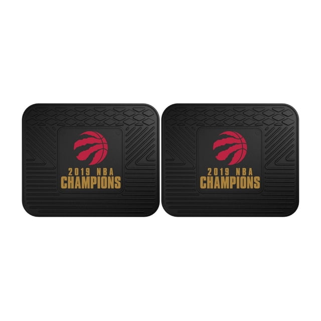 Fanmats NBA Champion Raptors de Toronto Ensemble de Tapis Utilitaires avec Deux Tapis en Vinyle Noirs Robustes avec texture Côtelée et Endos Matelassé, Chacun Affichant un logo Griffe des Raptors Rouge au-Dessus du Texte « 2019 NBA Champions » Moulé au Centre, Conçu pour un Ajustement Universel du Véhicule et une Utilisation durable comme Plancher Arrière Ou Tapis Utilitaires.