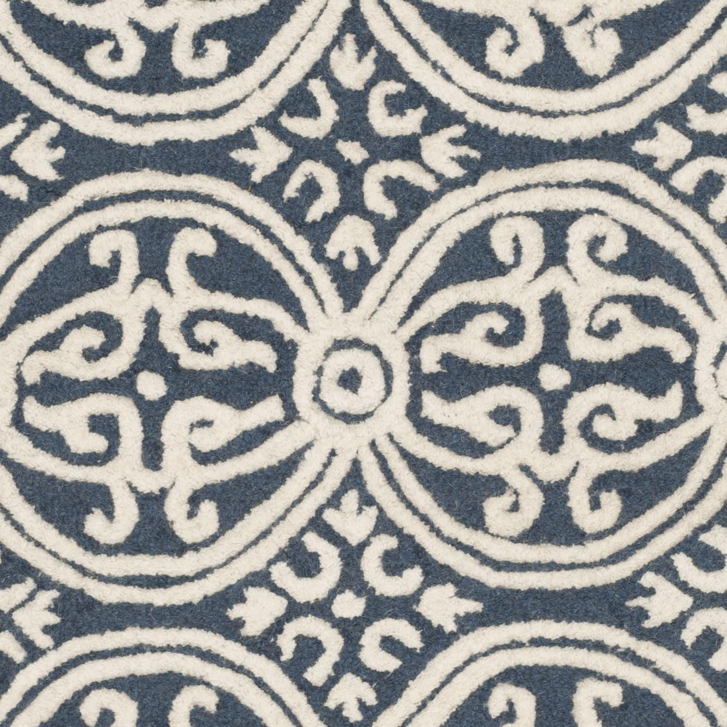 SAFAVIEH Cambridge Leslie Geometric Area Rug