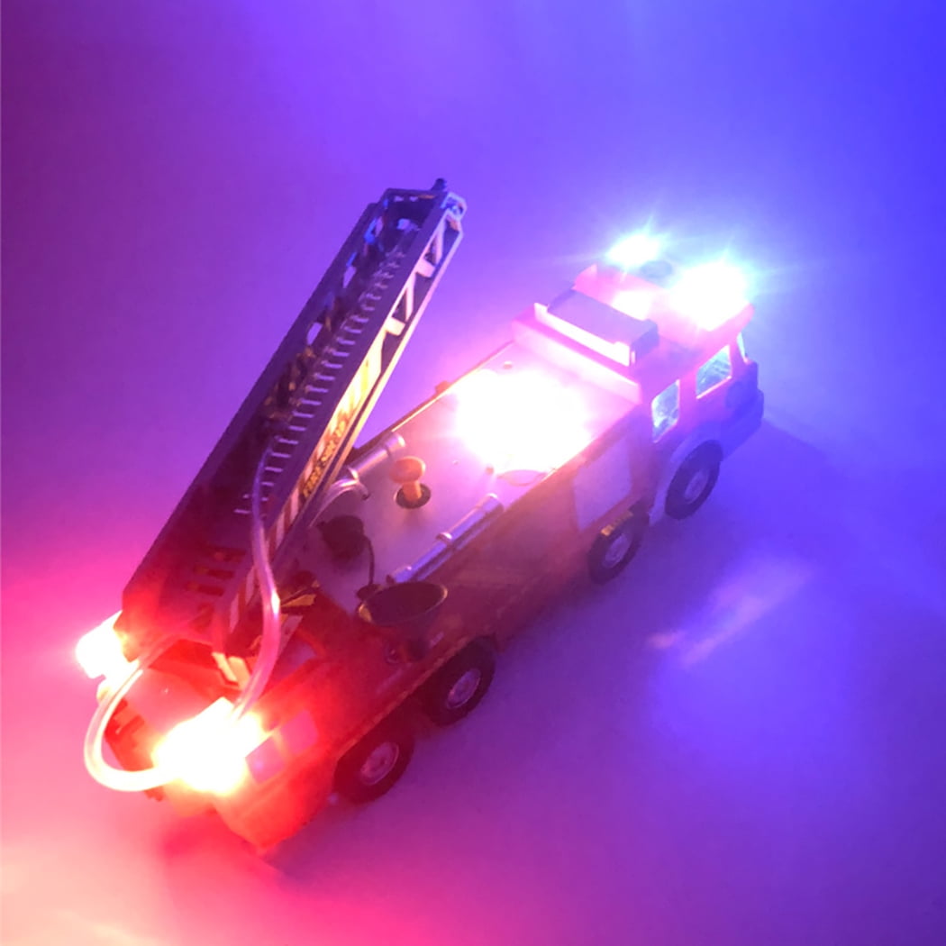 Lot de 7 camions de pompiers avec fonction de pulvérisation d'eau
