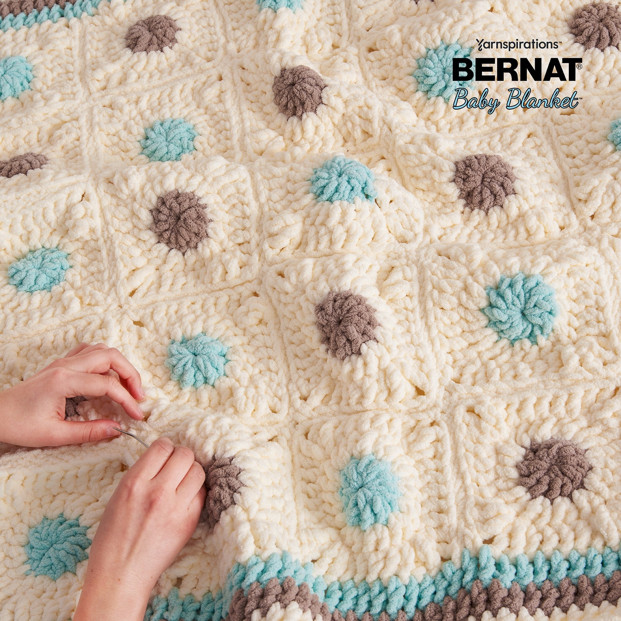 "Bernat® Fil Baby Cover™, Polyester #6 Super Volumineux, 10,5oz/300g, 220 Yards"