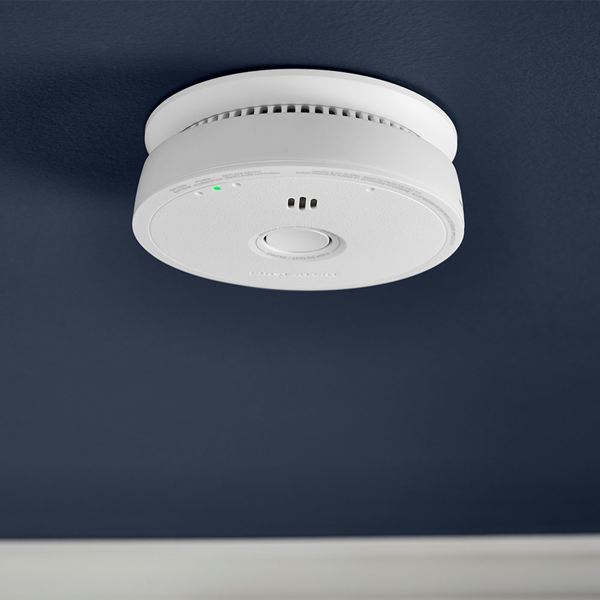 First Alert Battery Operated Combination Smoke & Carbon Monoxide Alarm SC2-B01A-T