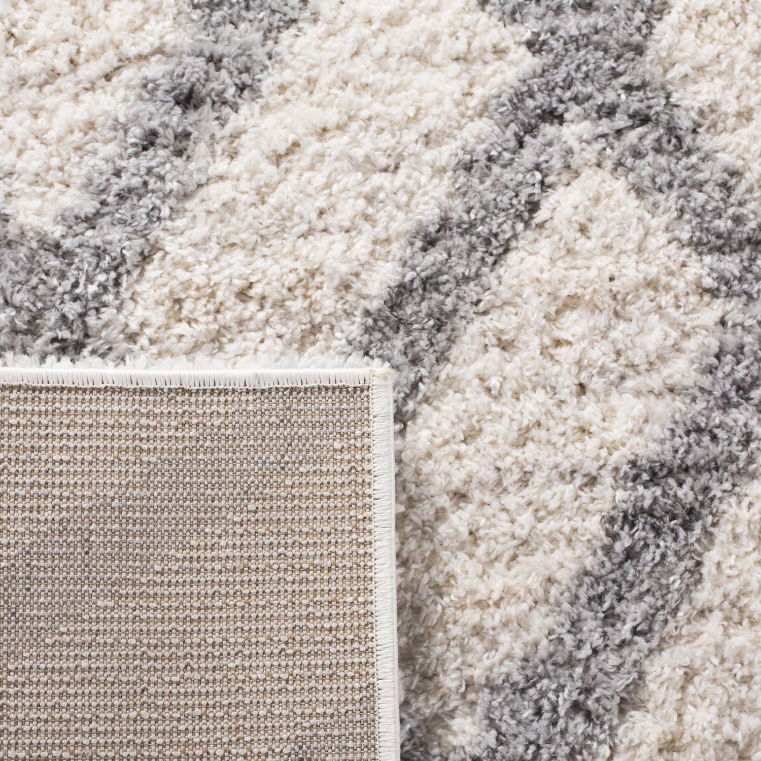 SAFAVIEH Berber Alease Tapis Peluche Shag
