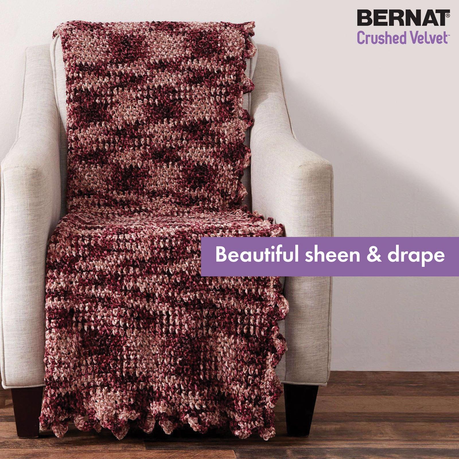 Bernat® Fil Écrasé Velvet™, Polyester #5 Volumineux, 10,5 Oz/300 G, 315 Yards