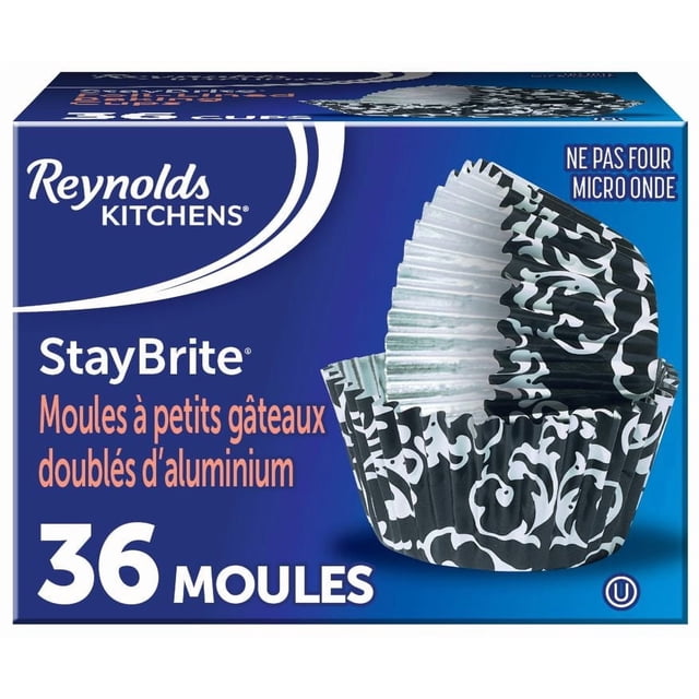 Reynolds StayBrite Moules à Pâtisserie, Motif Damassé, Lot de 36 Caissettes à Cupcakes Autoportantes Doublées d'Aluminium avec Imprimé Décoratif Noir et Blanc, Conçues pour la Cuisson Sans Moule à Muffins, Présentées dans un Emballage Bleu avec Texte Français.