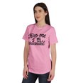 thumbnail image 4 of Inkmeso Embrasse-Moi Je Suis Vaccinée T-shirt Drôle Pro-Vaccin à Col Rond pour Femmes-9n, 4 of 8