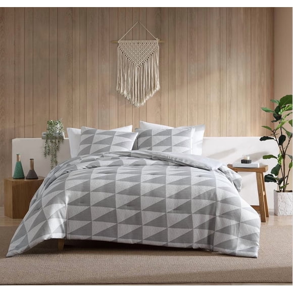 SOCIAL STANDARD by SANCTUARY 3 Piece Printed Comforter Set, Wrinkle Resistant, Eco Friendly and Easy Care
