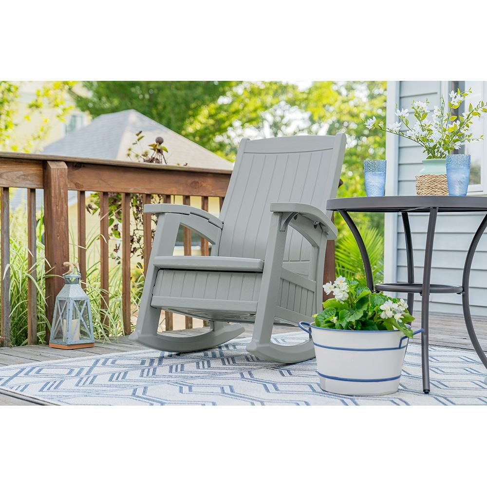 Suncast Chaise berçante d’extérieur avec rangement, résine multi-parois, gris colombe