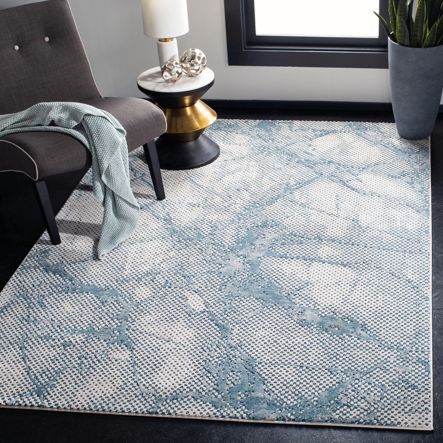 SAFAVIEH Meadow Nikeisha Abstract Area Rug