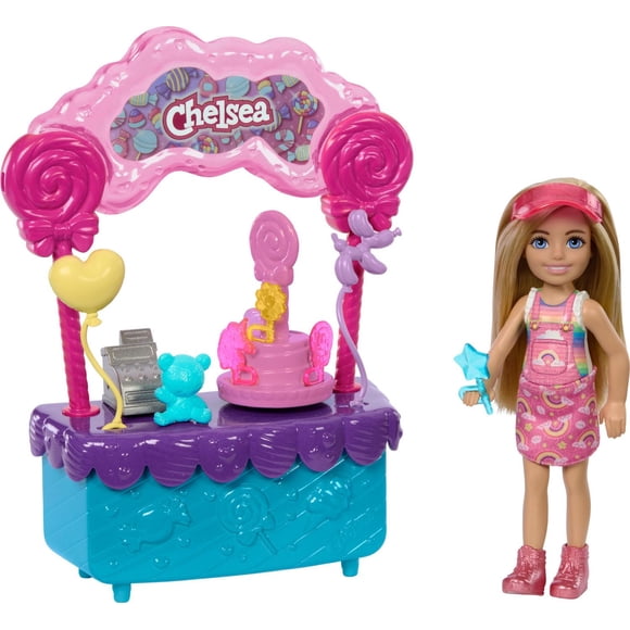 Barbie Poupée Chelsea et Kiosque à sucettes et bonbons, 10 éléments