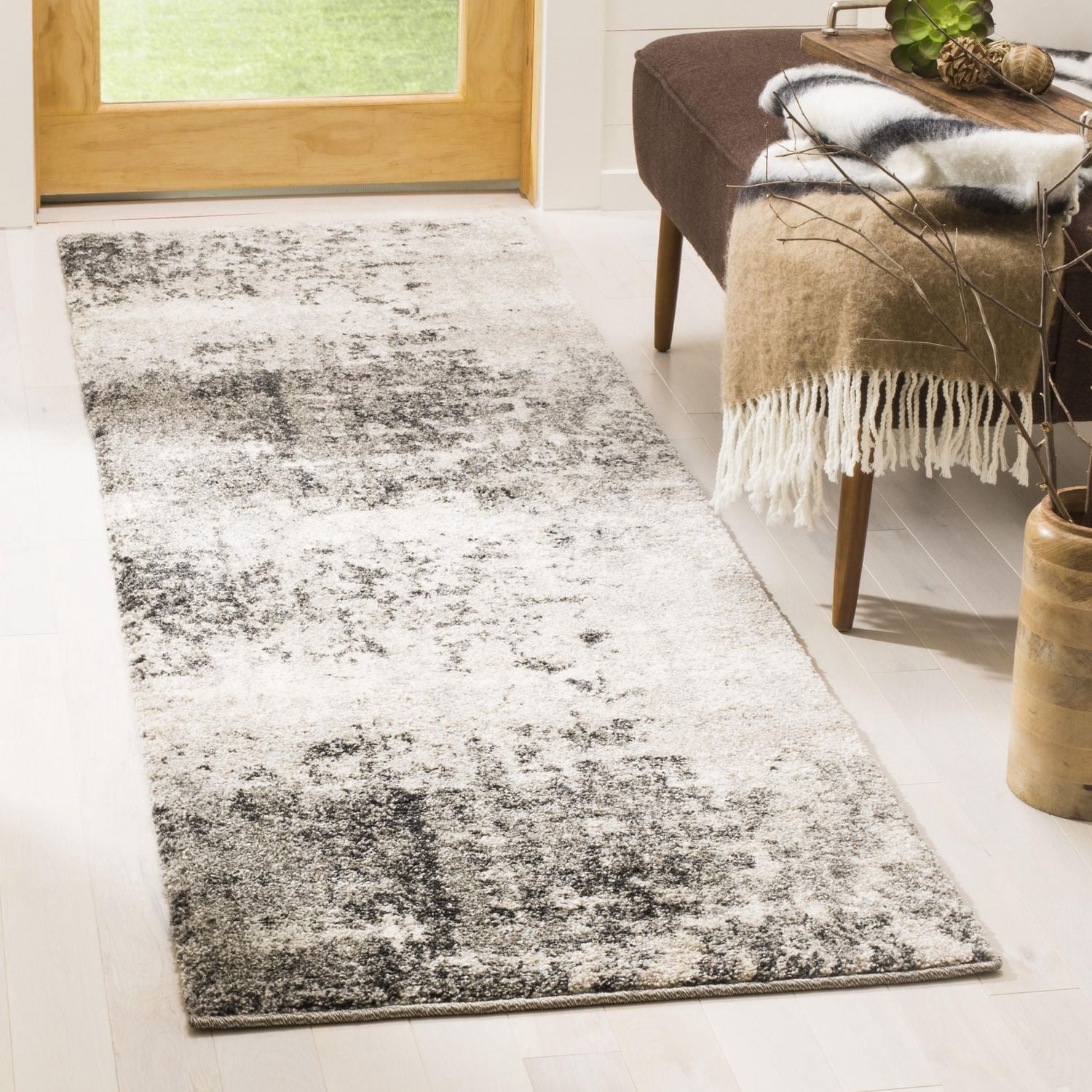Safavieh Retro Corynn Abstract Area Rug