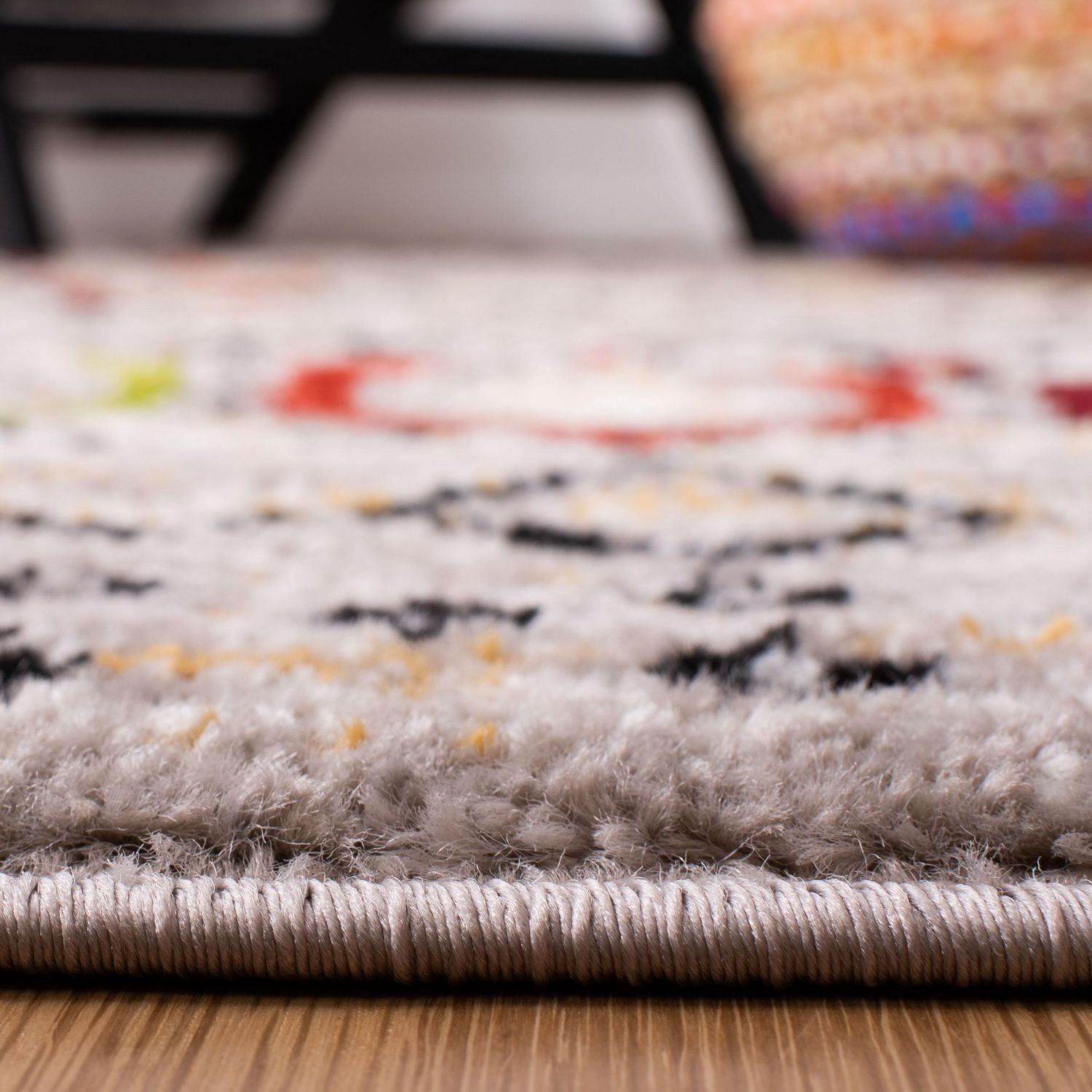 SAFAVIEH Amsterdam Gladwin Geometric Area Rug