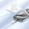 thumbnail image 2 of Adaptateur USB-C Mâle vers iP Femelle OTG Transparent, 2 of 5